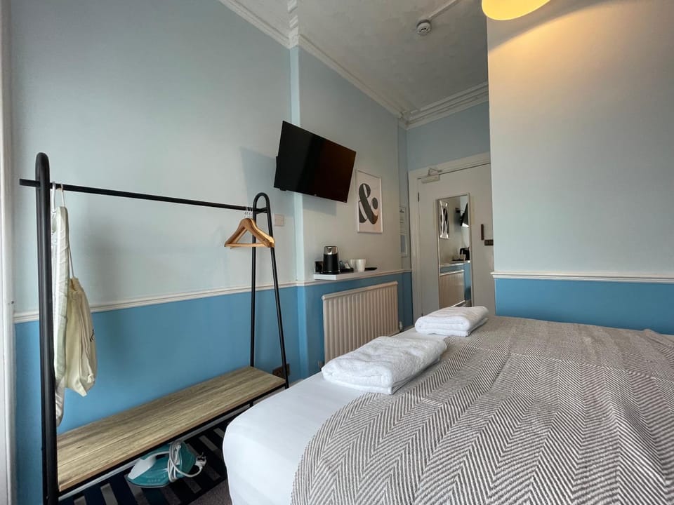 Wedgwood Hotel, Promenade Room Hotel in Llandudno