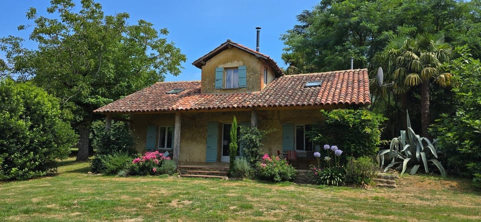 Lexis Retreats House in Occitanie