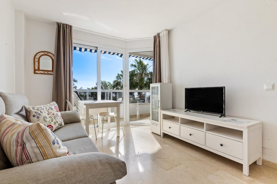 Vistamarina 402A By IVI Real Estate Apartment in Torremolinos