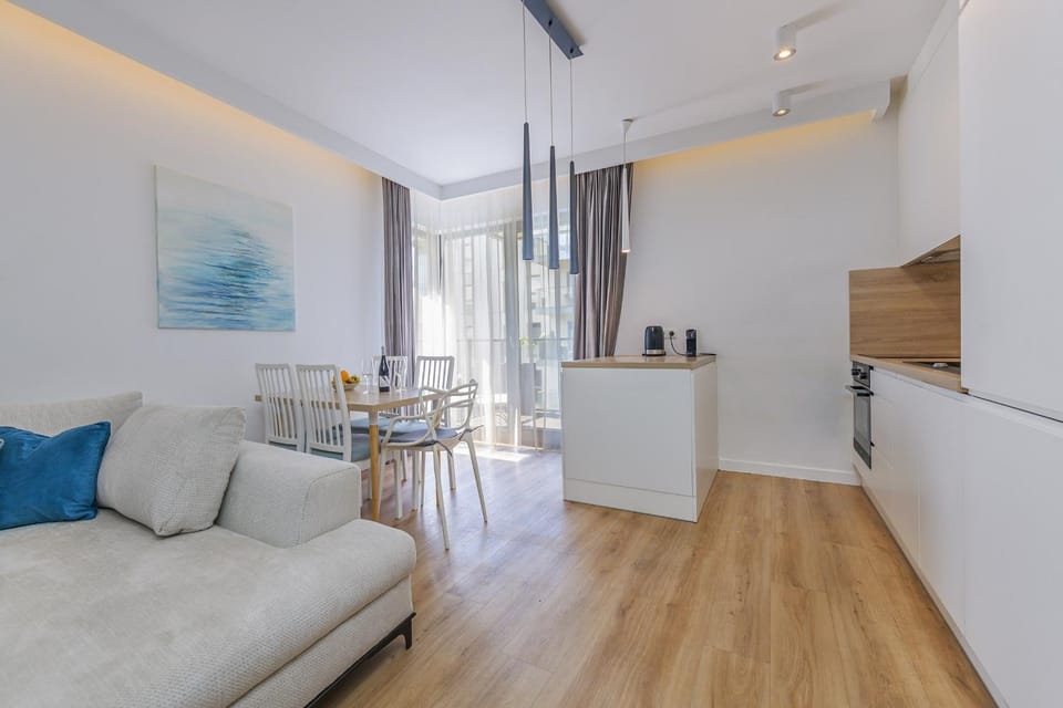 Coffee/tea facilities, Kitchen or kitchenette, Dining area