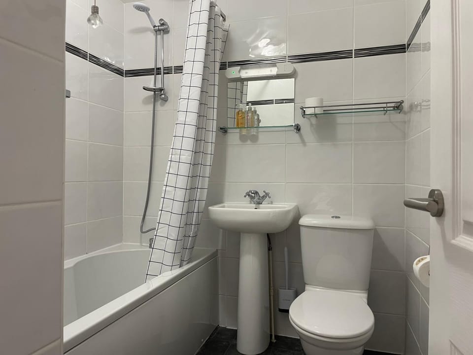 Wedgwood Hotel, Pier Room Hotel in Llandudno