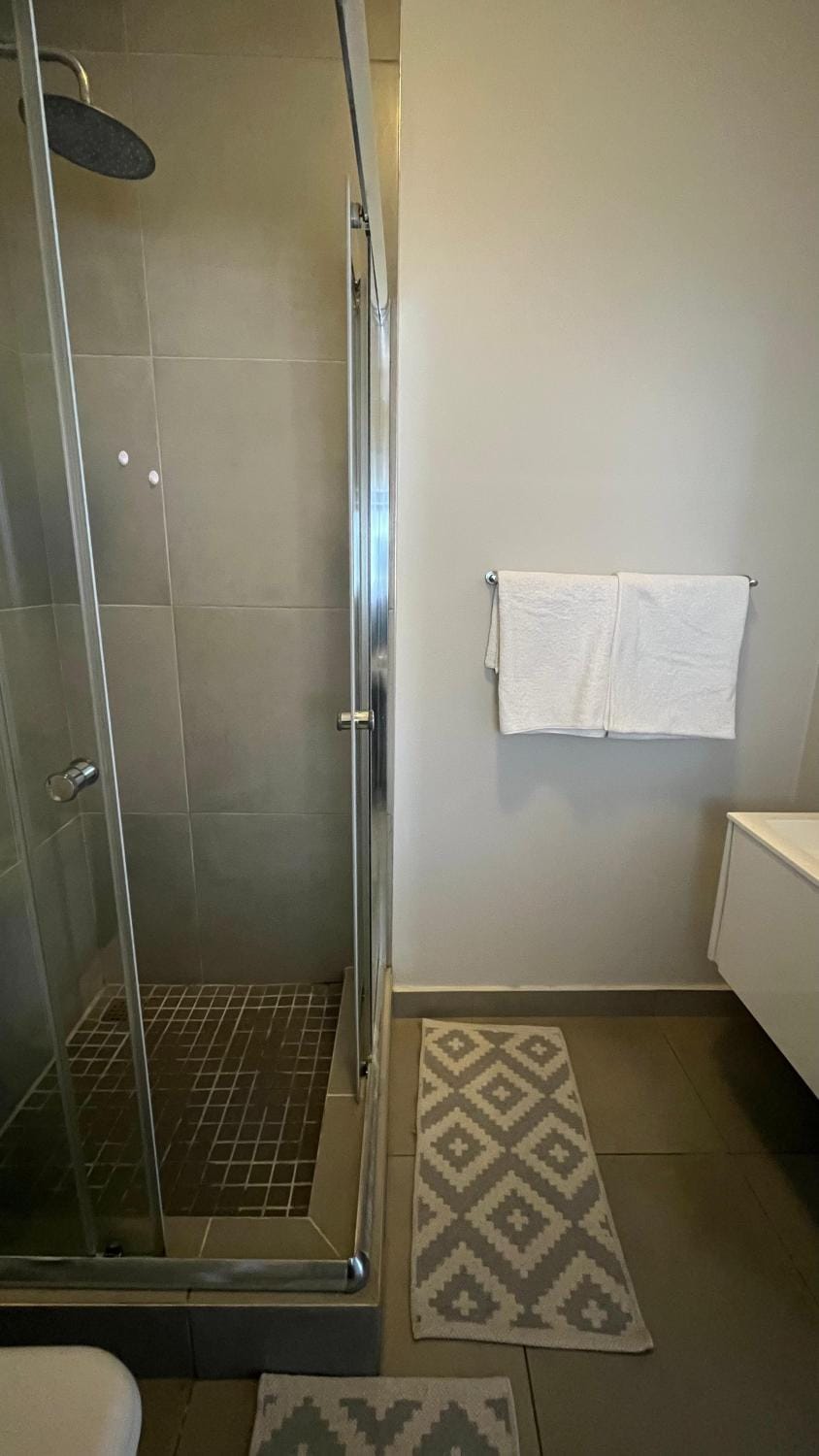 Shower, Bathroom, towels