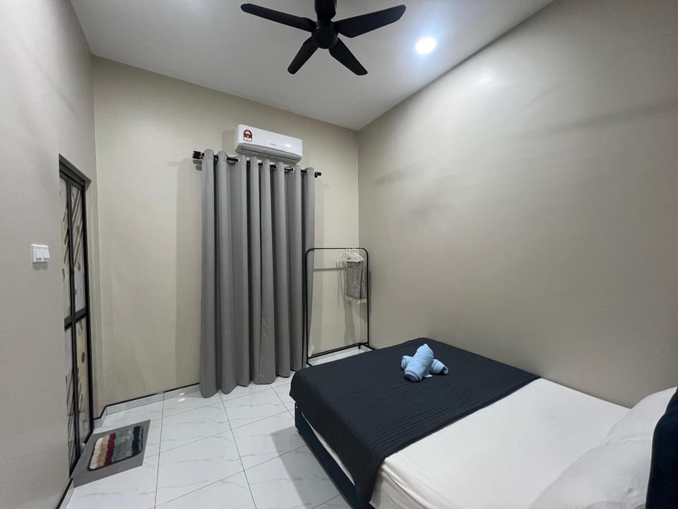Bed, Bedroom, air conditioner