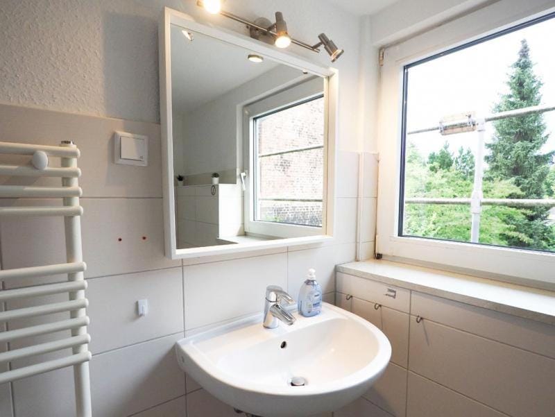 Monteurwohnung-fuer-6-Pers-mit-WLAN-Kueche-TV-Bad-Oldesloe-Naehe-Hamburg-Naehe-Luebeck-BEKE0702 Apartment in Schleswig-Holstein