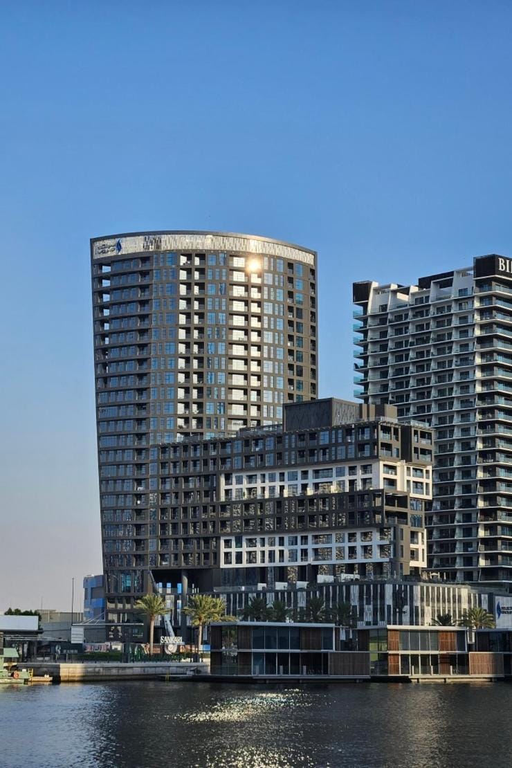 Property building, Day, Natural landscape, City view, Lake view, River view