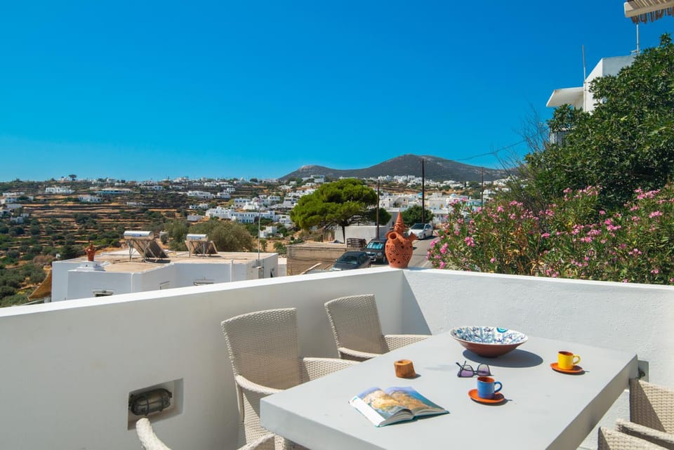 Patio, Day, Natural landscape, View (from property/room), Balcony/Terrace, Food