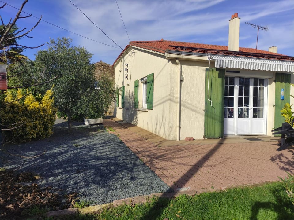 La Chatelardière House in Pays de la Loire