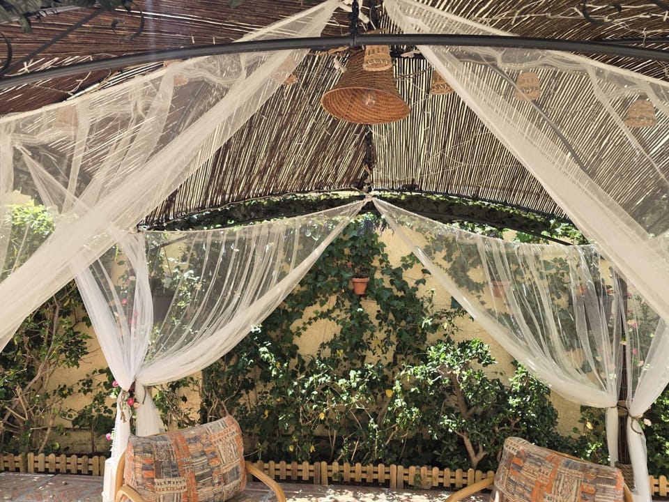The Garden RA Floor Private Rooms, Pool, Garden Access Bed and Breakfast in Marina Baixa