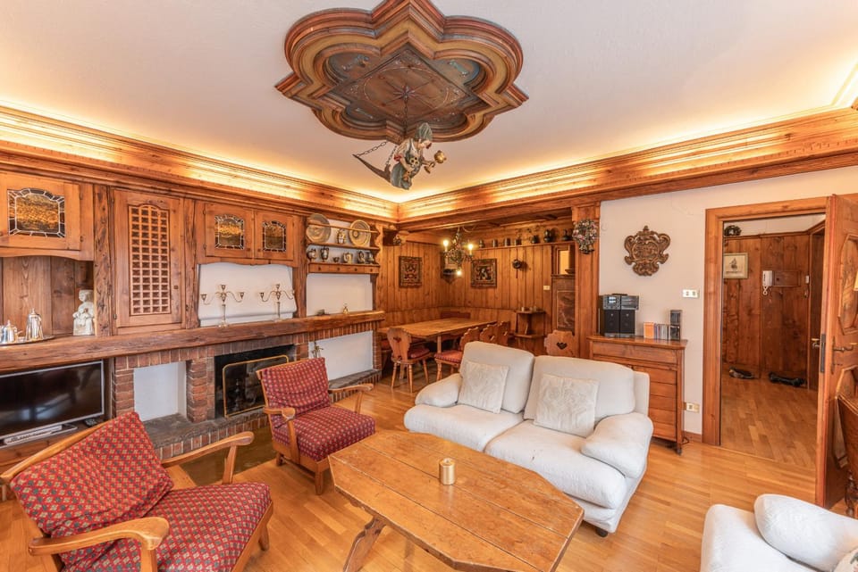 Communal lounge/ TV room, Living room