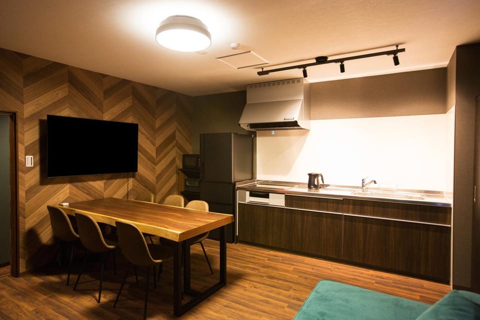TV and multimedia, Kitchen or kitchenette, Dining area