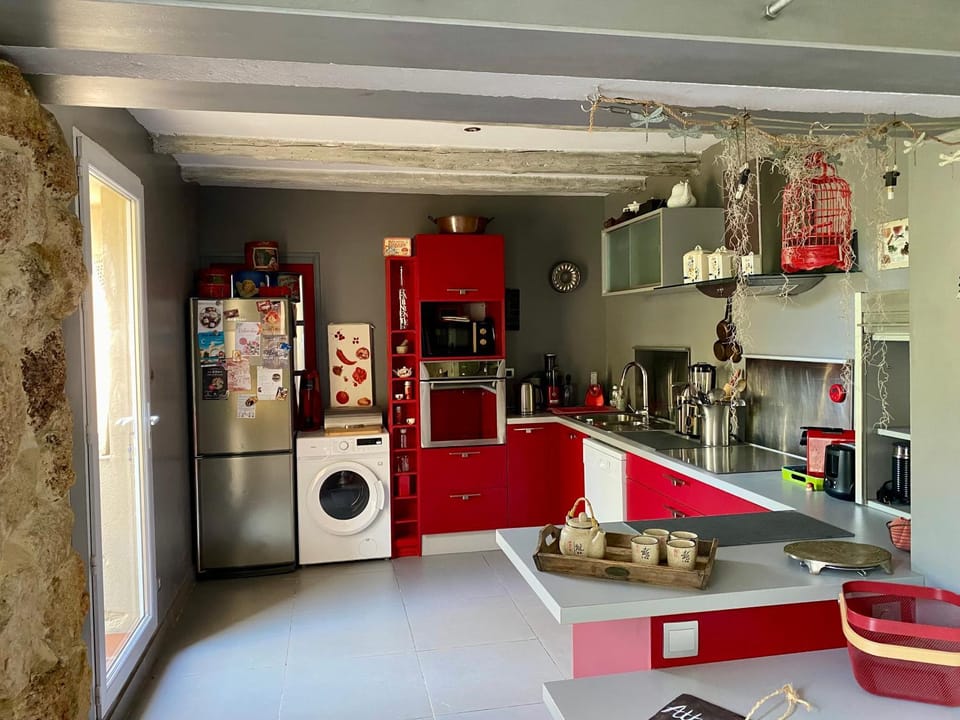 Kitchen or kitchenette