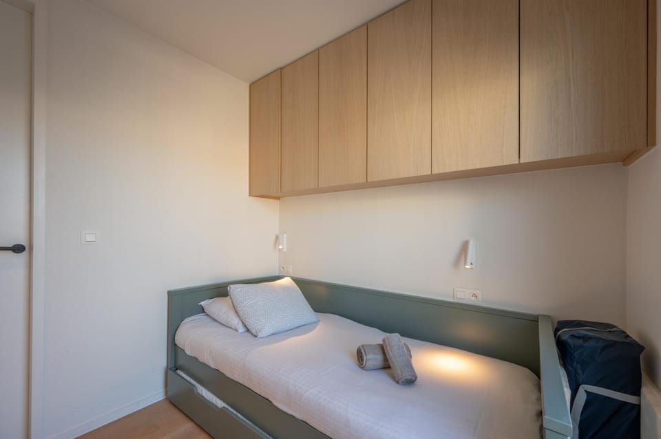 Coastal Comfort in the Heart of Knokke with Terrace & Sea Views Apartment in Knokke-Heist