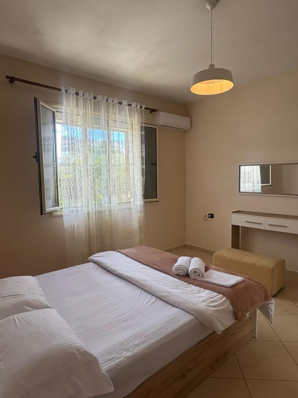 Luna Stay Bed and Breakfast in Vlorë