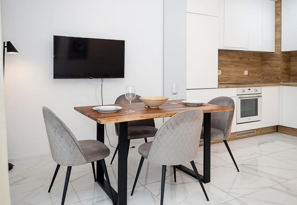 TV and multimedia, Kitchen or kitchenette, Dining area
