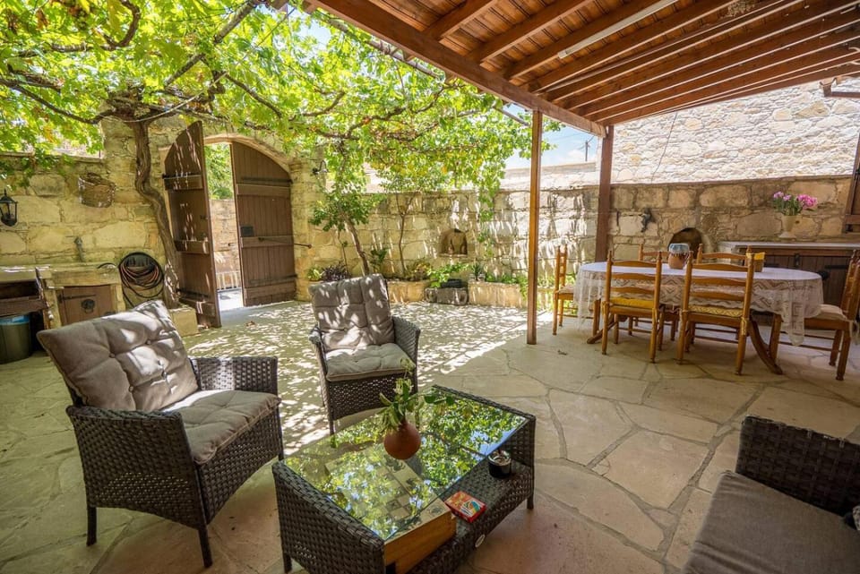 Maison Des Vignes Lofou House in Limassol District