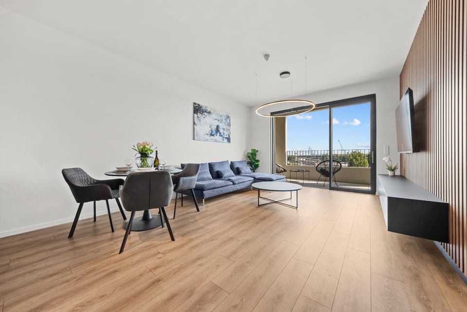 TV and multimedia, View (from property/room), Balcony/Terrace, Living room, Seating area, Dining area