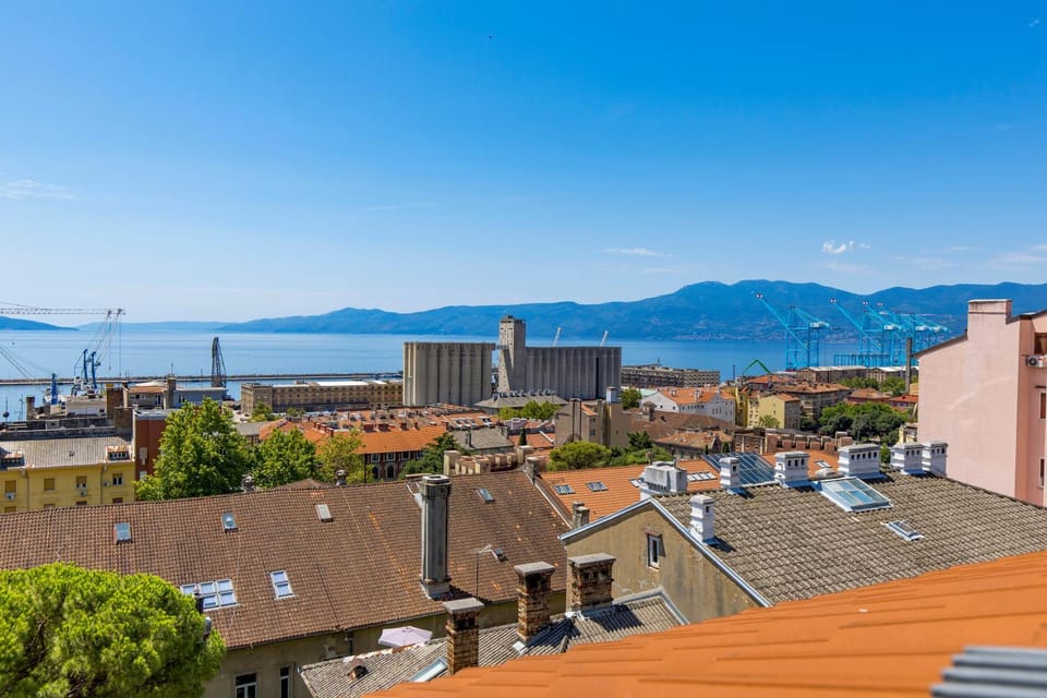 Day, Sea view