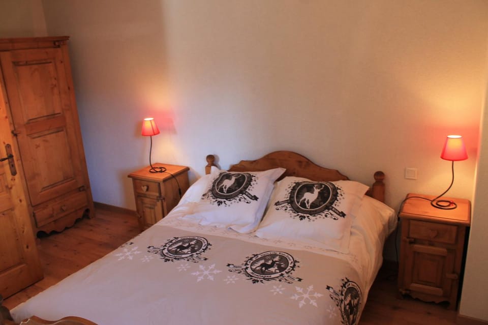 Bed, Bedroom, wardrobe