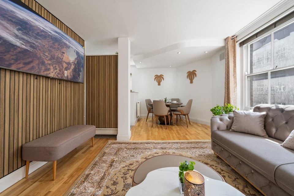 Stylish 1-Bedroom in the Heart of Soho! No Lift WD3 Apartment in City of Westminster
