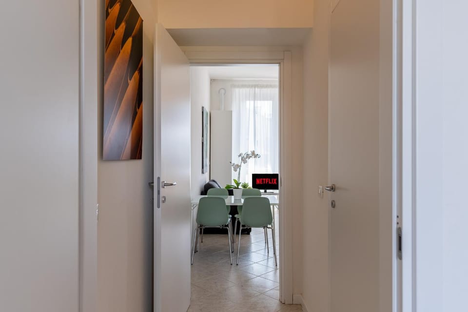 TV and multimedia, Dining area