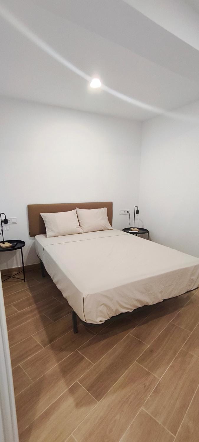 Photo of the whole room, Bedroom