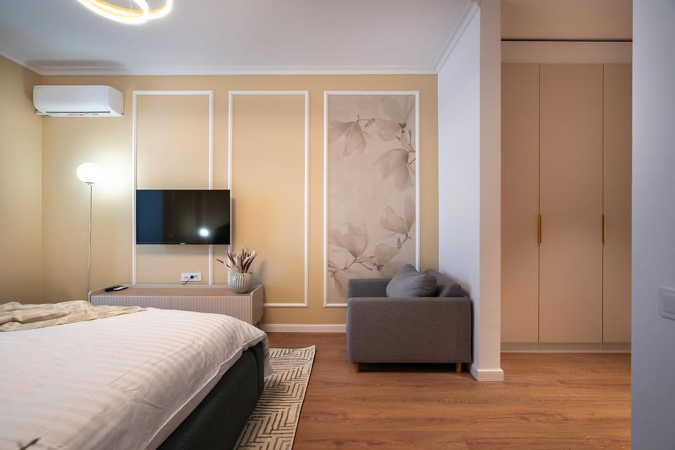 Bed, Photo of the whole room, Evening entertainment, wardrobe, air conditioner