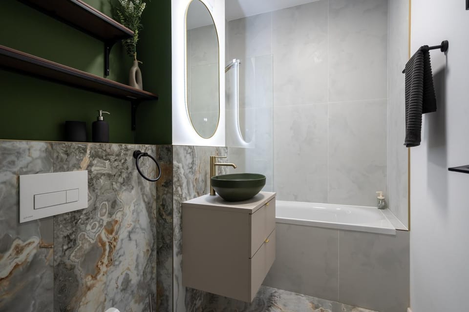 Bathroom, Bath