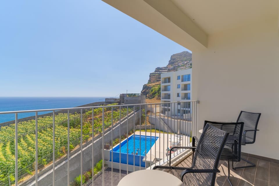 Property building, Natural landscape, View (from property/room), Balcony/Terrace, Sea view