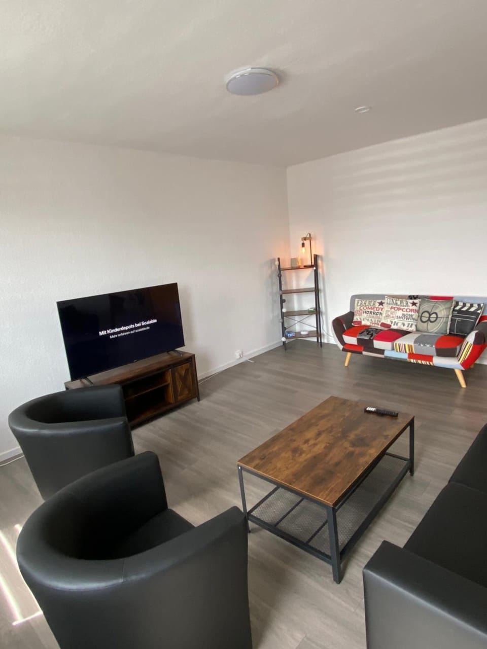 TV and multimedia, Living room, Seating area