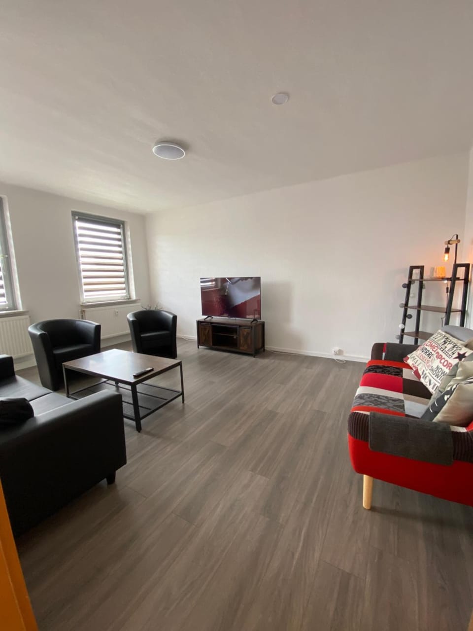 TV and multimedia, Living room, Seating area