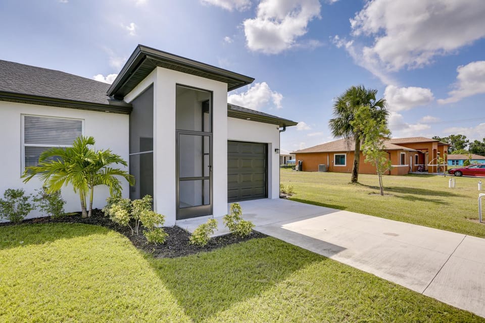 Lehigh Acres Family Getaway w/ Lanai + Golf Nearby House in Gateway