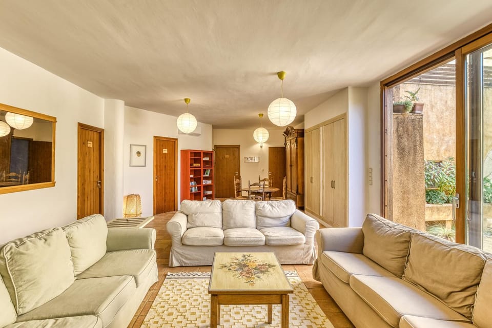 Property building, Living room