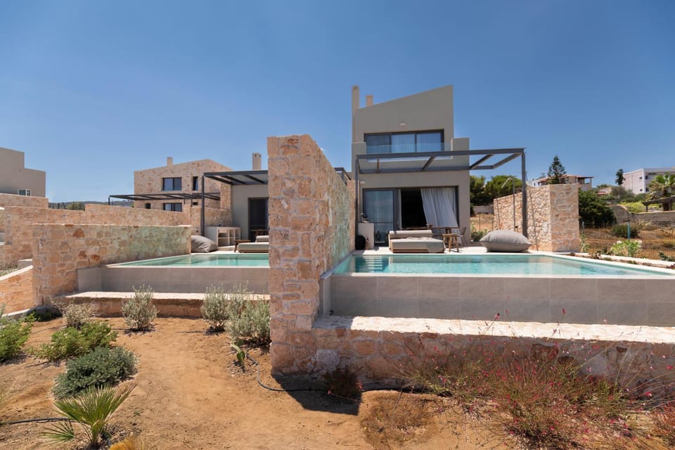 AÁSHNA Suites and Residences House in Islands