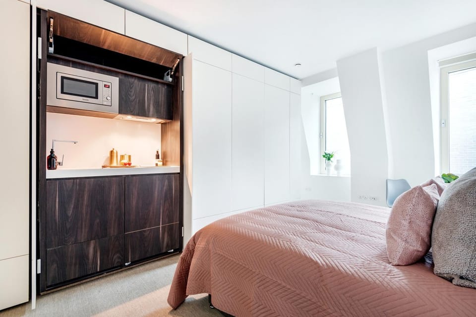 Bed, Kitchen or kitchenette, Bedroom