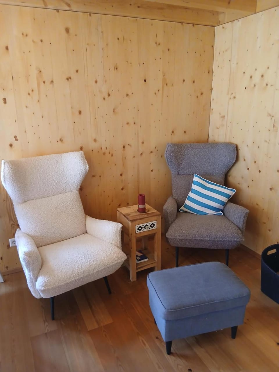 Seating area