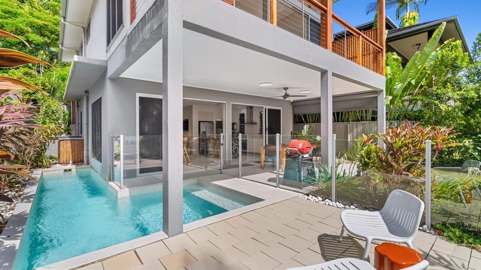 Property building, Patio, Swimming pool