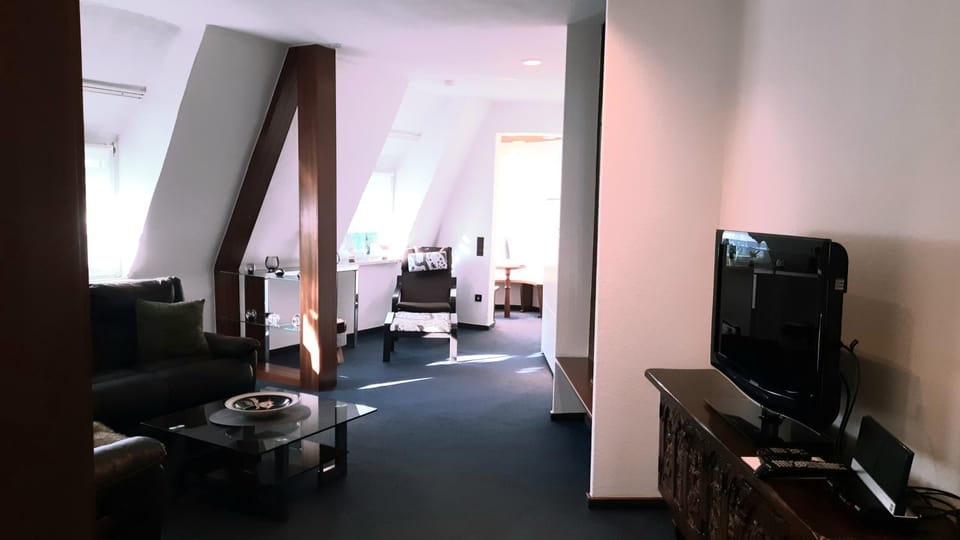 Bed, Living room