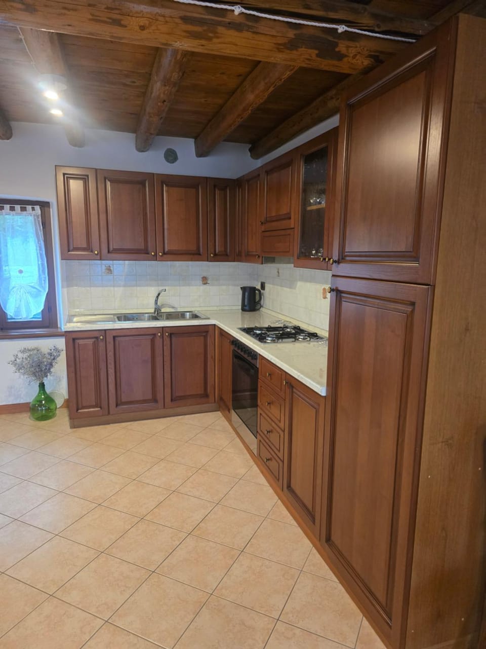 Kitchen or kitchenette, oven, stove