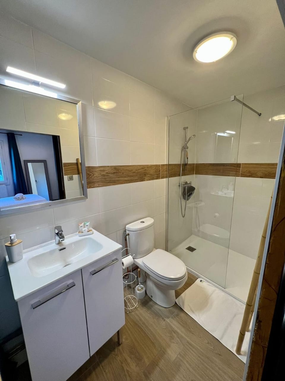 Le Dauphin, Proche gare, Wifi, Netflix Apartment in Bourgoin-Jallieu