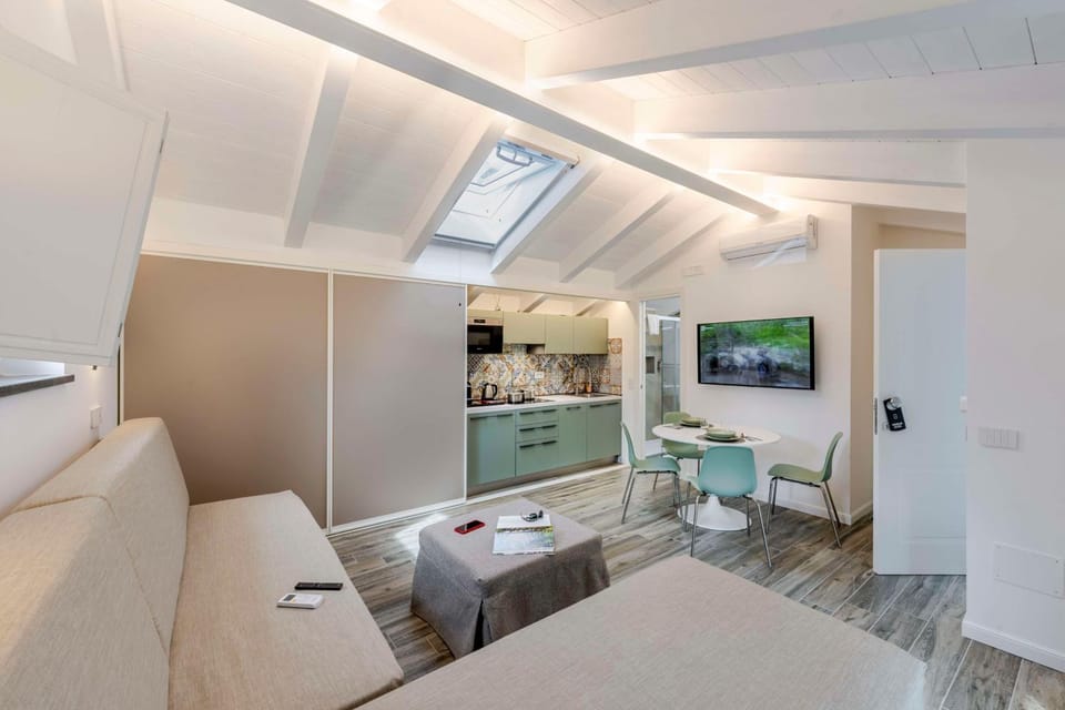 Kitchen or kitchenette, Living room, stove