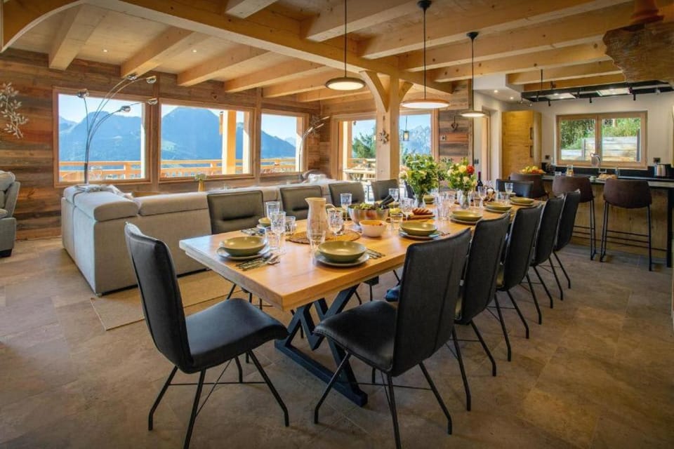 Chalet Serbijanka Alpine Retreat with Hammam Sauna and Jacuzzi for 14 Gueststs Chalet in Manigod