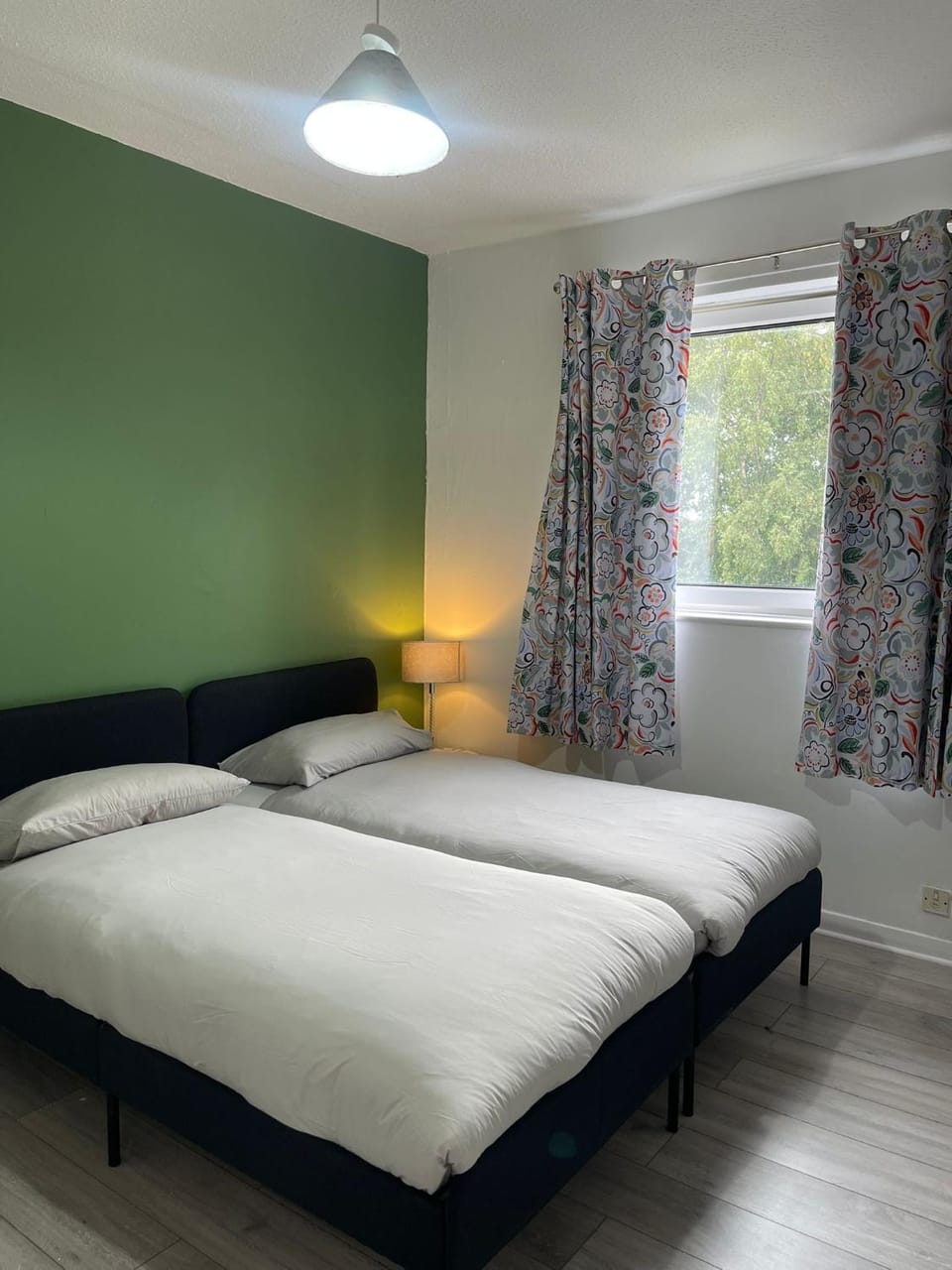 3 Bed Edinburgh Apartment With Free Parking Apartment in Edinburgh