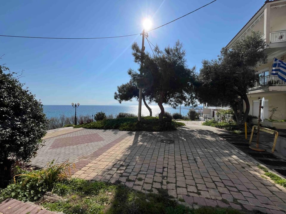 Serene Vintage Apartment in Halkidiki