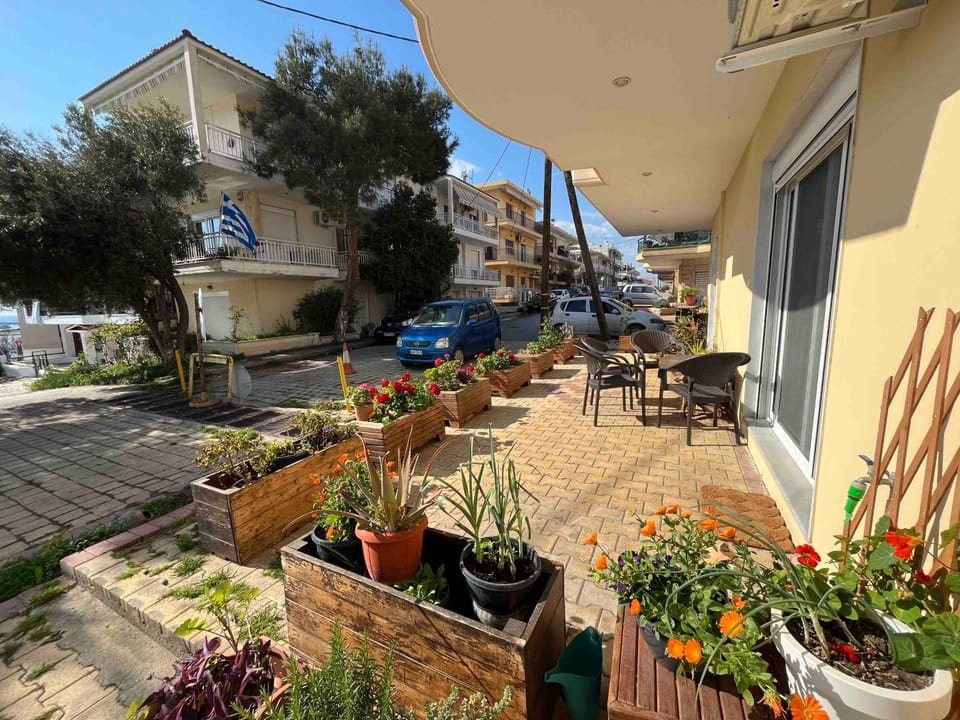 Serene Vintage Apartment in Halkidiki