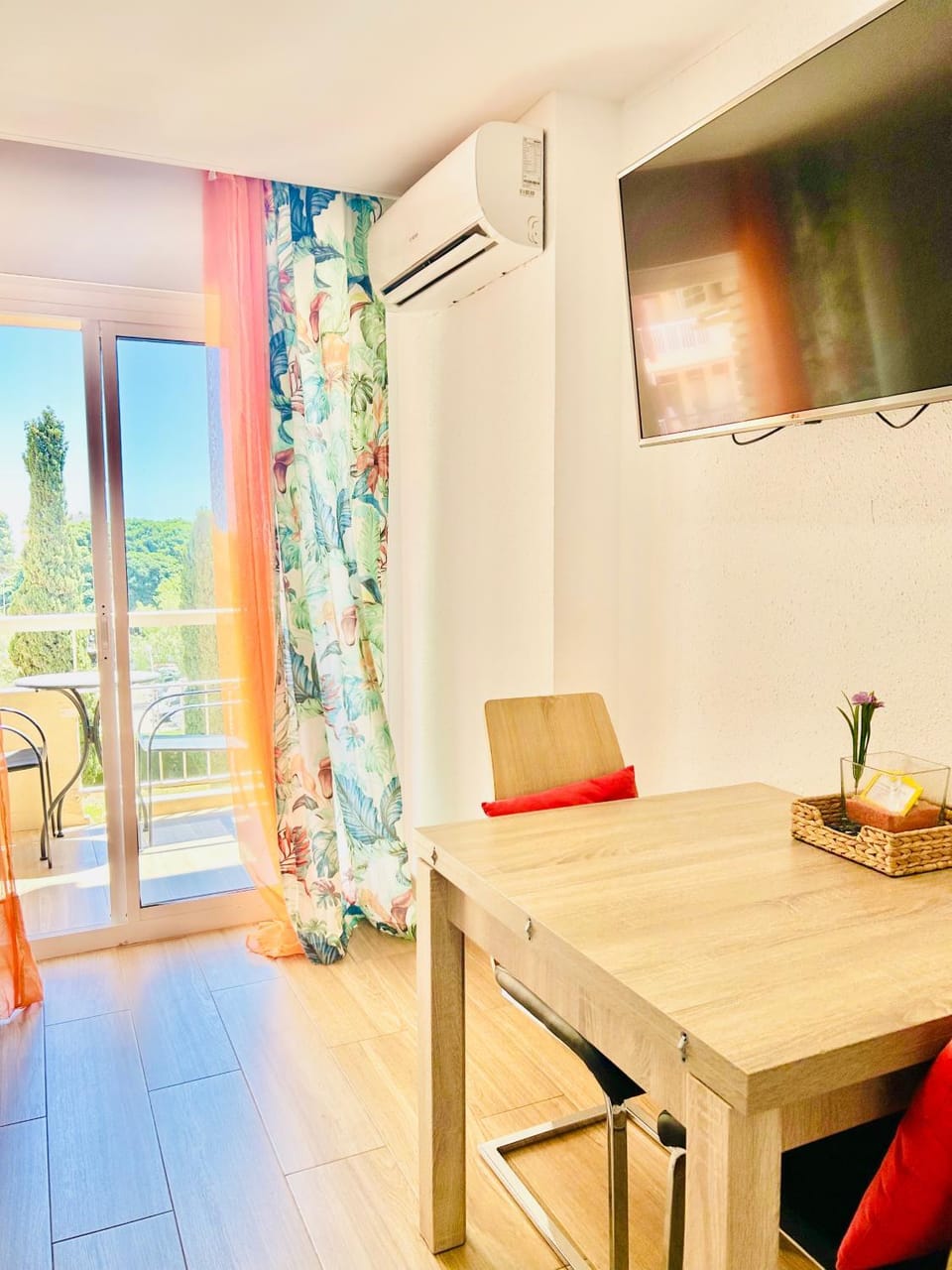 Iris Apt Apartment in Benalmadena