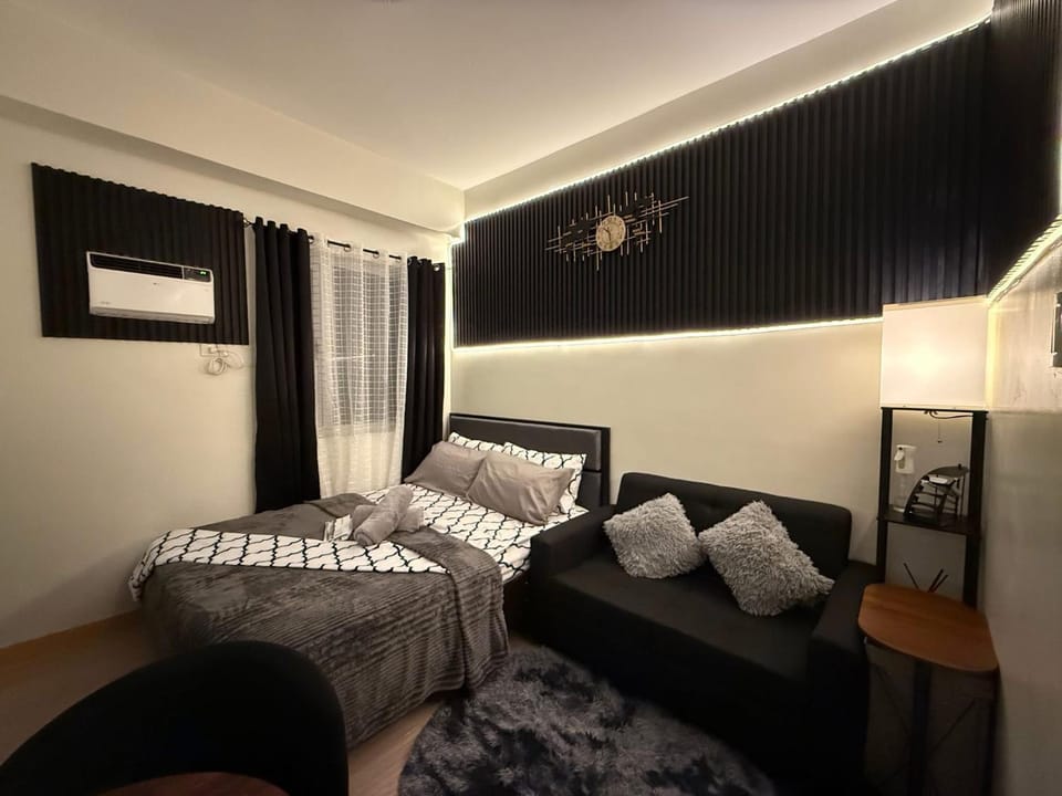 Condo in Fairview SM Terraces Cozy Netflix Apartment in Quezon City