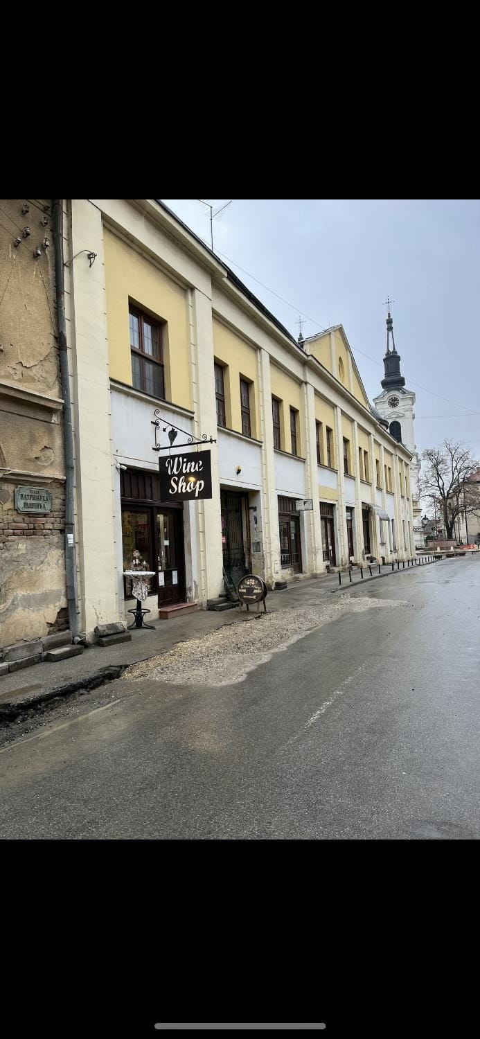 Vino hostel single room with private bathroom Hostel in Novi Sad