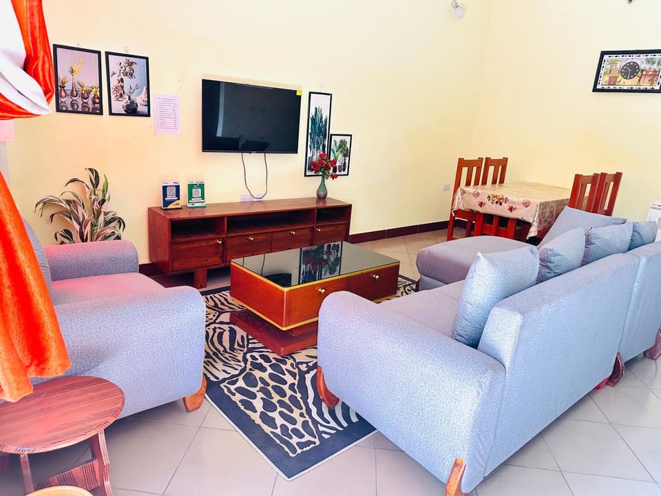 Pearl Lulu -3 Bedroom Apartments near Zanzibar Ferry and DownTown Apartment in City of Dar es Salaam