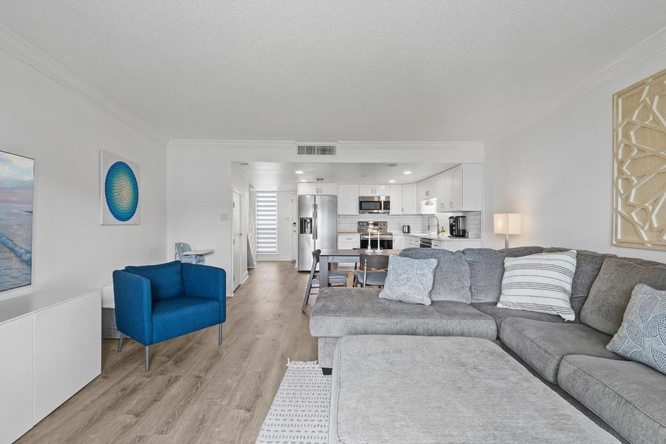 Surfside 219 House in Edgewater