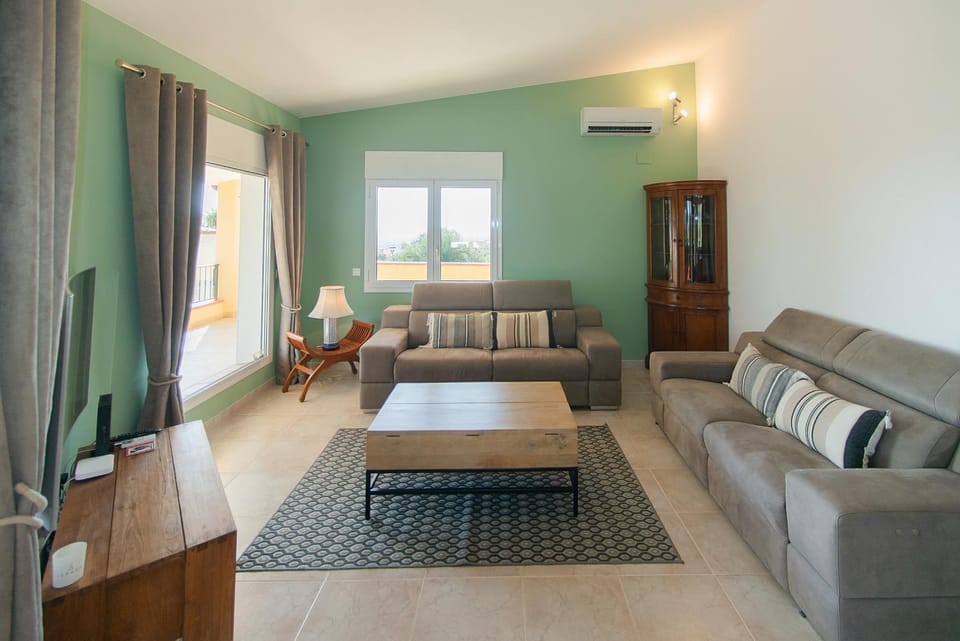 TV and multimedia, Living room, air conditioner